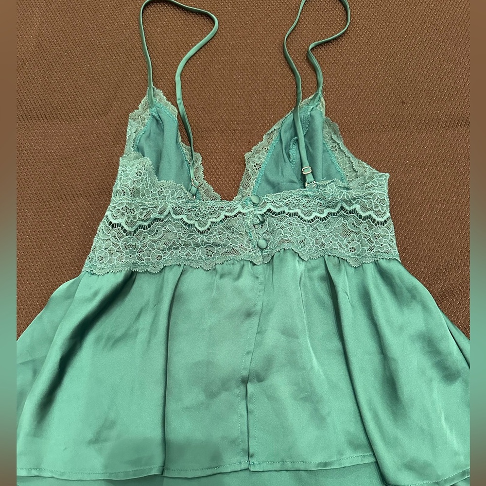 Victoria’s Secret Satin & Lace Sleep Set - Picture 4 of 5